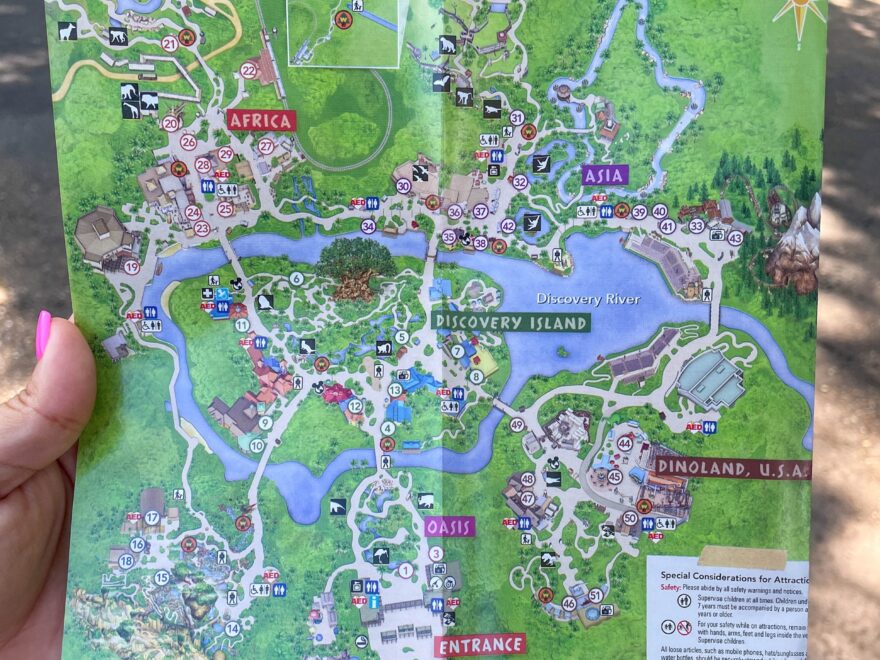 9 Reasons You Still Need A Disney World Park Map The Disney Food Blog