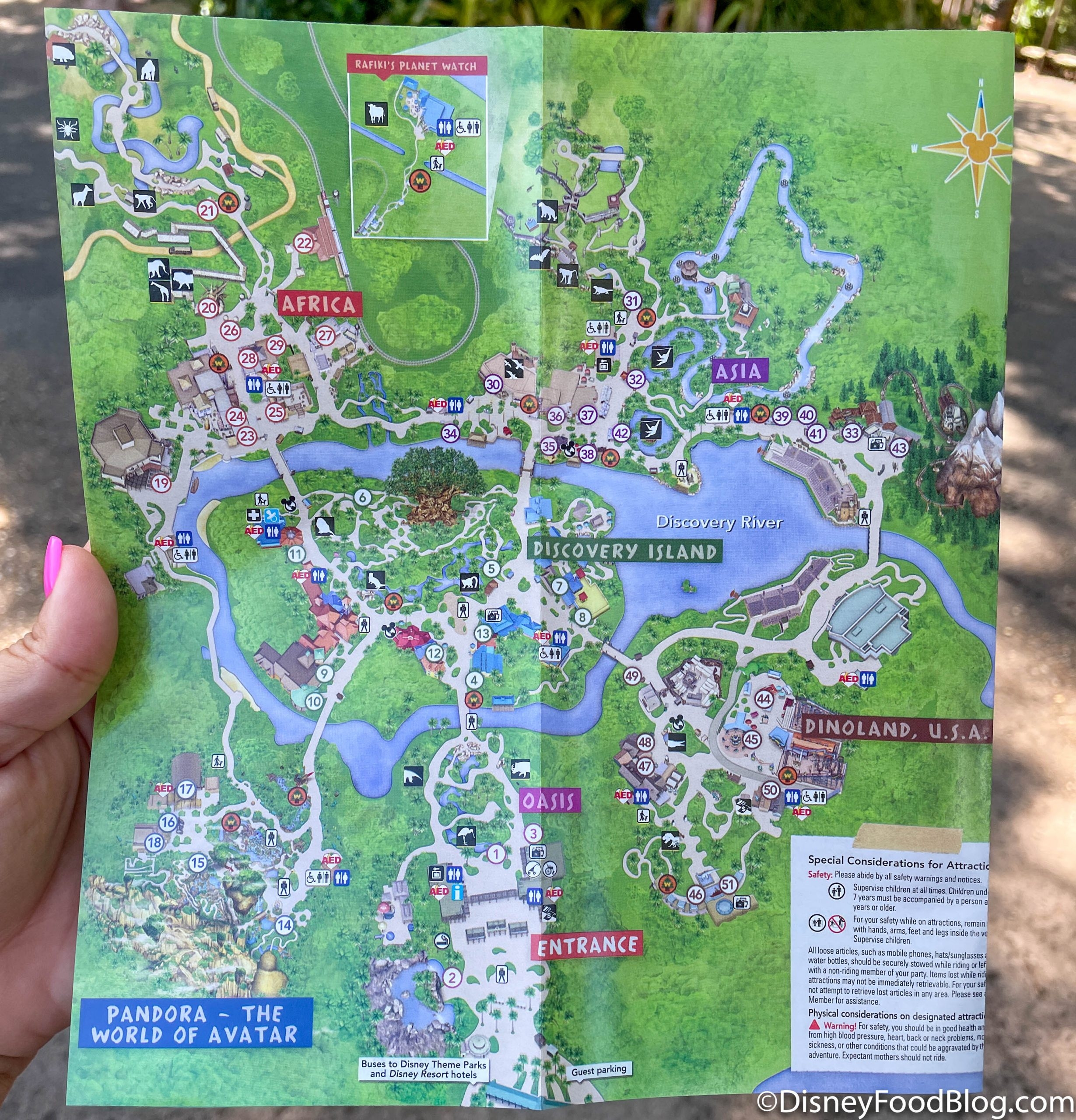 9 Reasons You Still Need A Disney World Park Map The Disney Food Blog