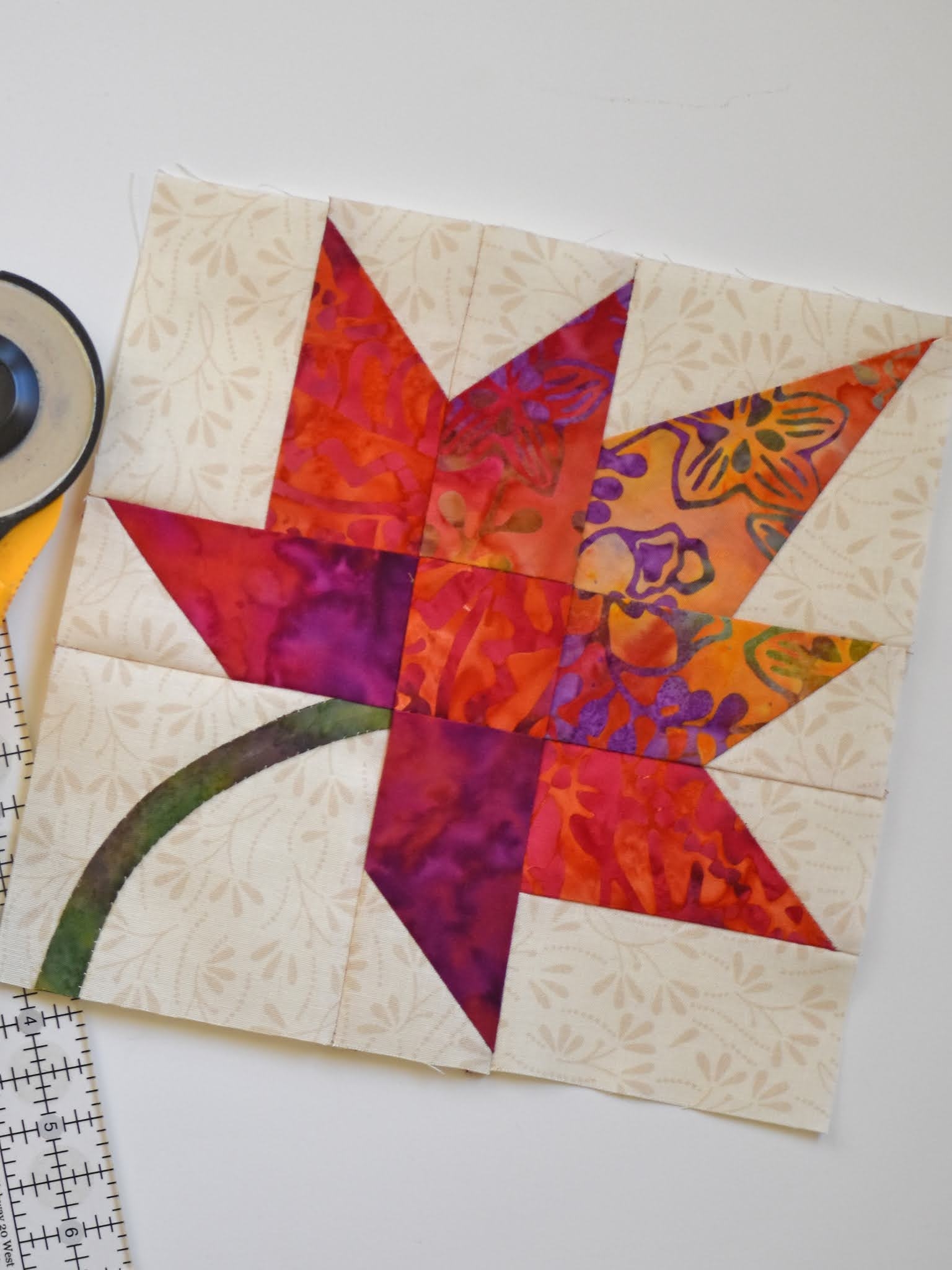 QuiltBee The Leaves Are Beginning To Turn